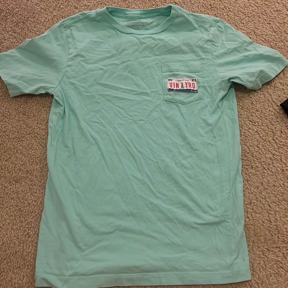Childrens small vineyard vines tshirt